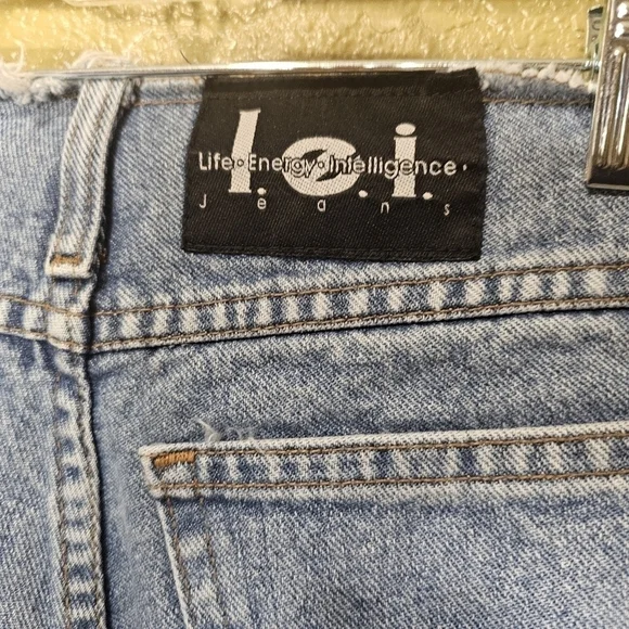 Vintage 90s Lei jean shorts with boho style beaded rings accents. Size 5 - Picture 4 of 6